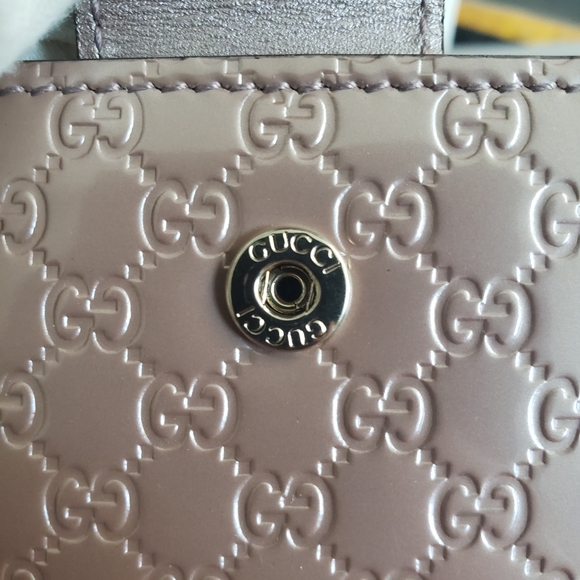 Gucci Heart MicroGuccissima Patent Leather Card Holder | Pink | Rose - Picture 9 of 12